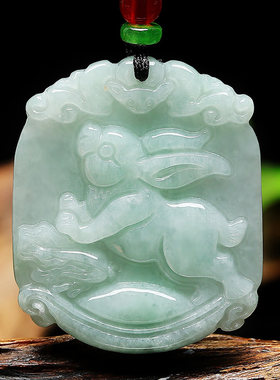 翠天玉器缅甸糯种翡翠兔吊坠