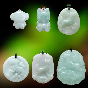 翡翠狗生肖狗玉佩狗属相大款狗小狗玉佩玉牌男女吊坠小款玉狗大全