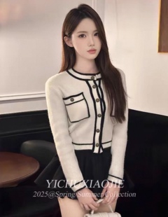 Morning Princess早安公主羊毛羊绒扣子圆领开衫米白色慵懒风外套