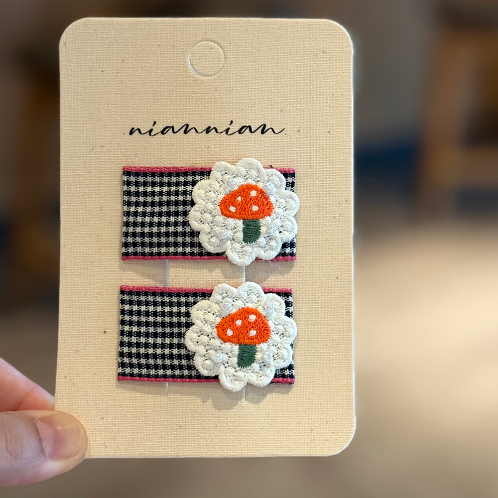 念念niannian儿童可爱发饰甜美格子蘑菇发夹小女孩碎发刘海掰掰夹