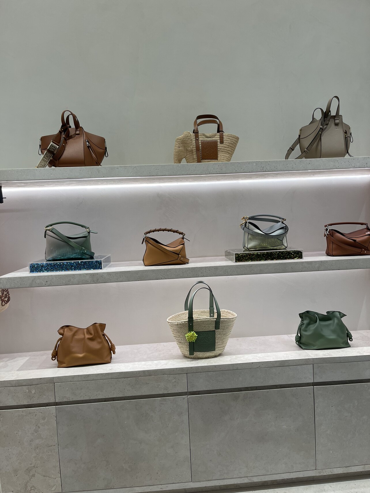西班牙Loewe专柜代购定金链接