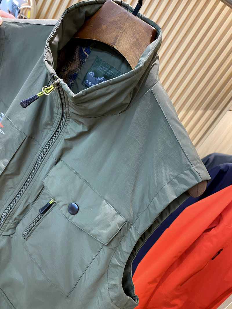 GO NORDIC  FOREIGN TRADE ORDER  MENS WATERPROOF AND BREATHABLE MULTI-POCKET TRENDY CARGO VEST VEST FISHING HORSE CLIP SUMMER