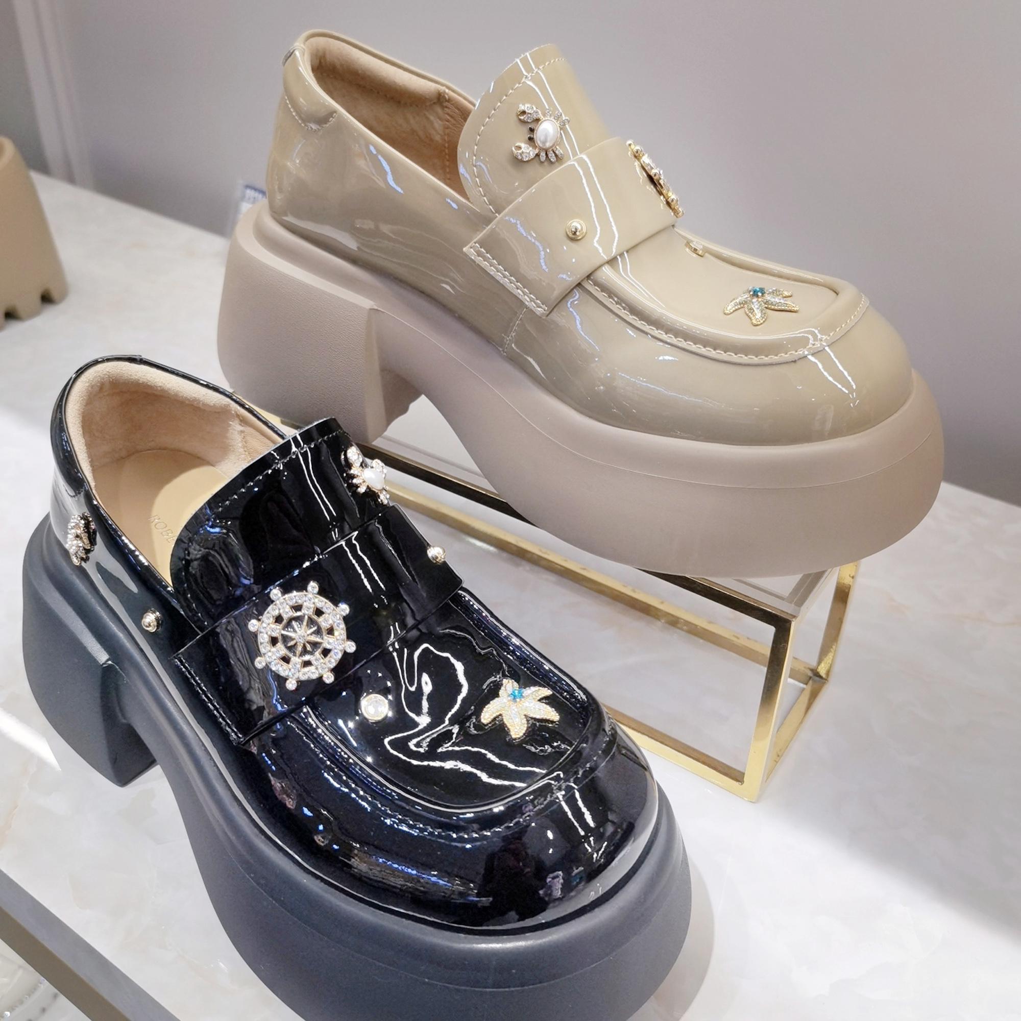 RL244502女鞋厚底复古