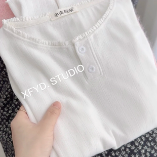 小朵家日系荔枝白2粒扣花边长袖t恤女春秋薄款内搭可外穿洋气上衣