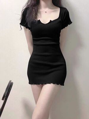 纯欲性感木耳边方领针织连衣裙女小个子春夏新款修身甜辣包臀短裙