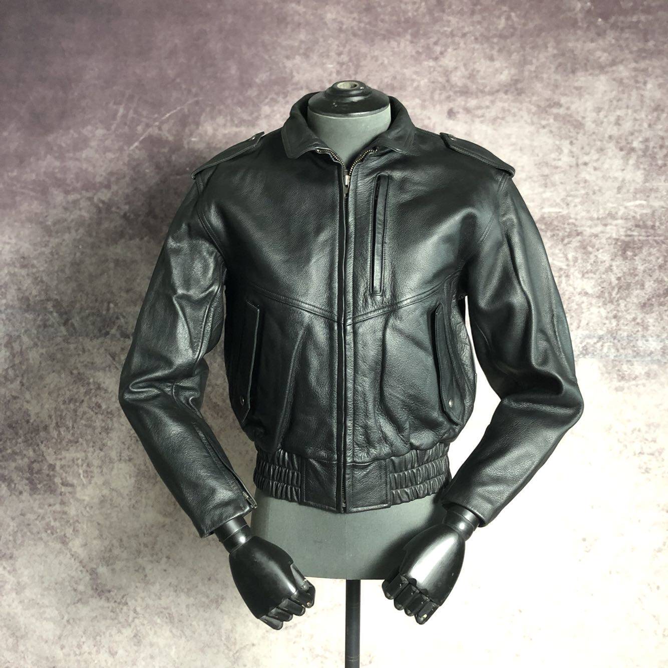 日系复古短款 厚牛皮机车摩托车皮衣男内置护具 防风耐磨骑行服在类目 男装, 皮衣中 - 来自Buy2taobao.com提供专业的淘宝代购服务