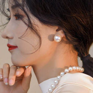 人气强光施华洛大颗珍珠耳钉博主fever同款 复古港风无耳洞耳夹女