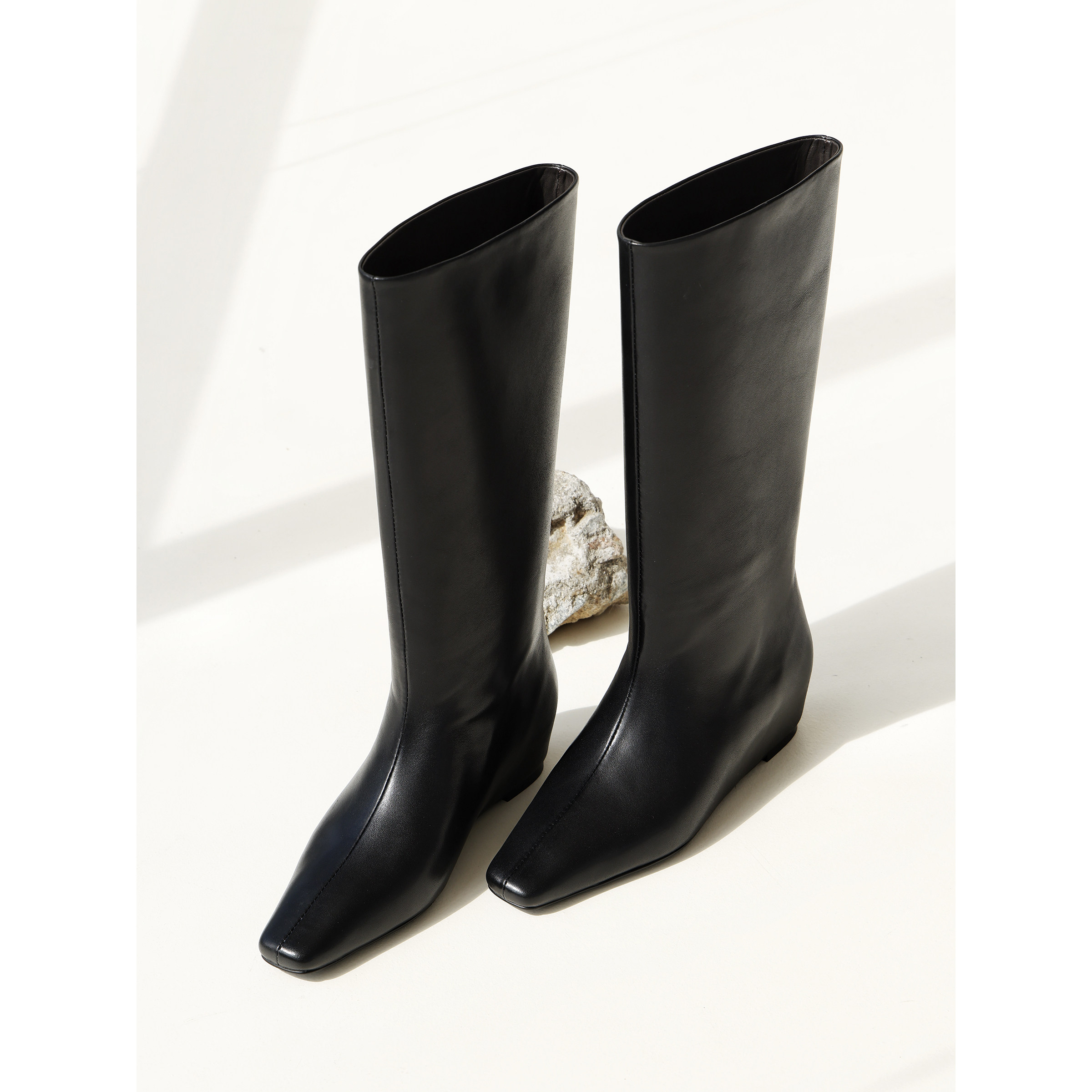 极简方头小牛皮内增高显瘦长靴