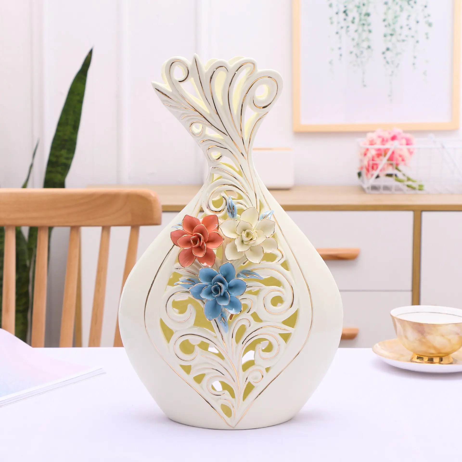 情人节礼物欧式创意陶瓷花瓶插干花台面摆件家居装饰品现代简约