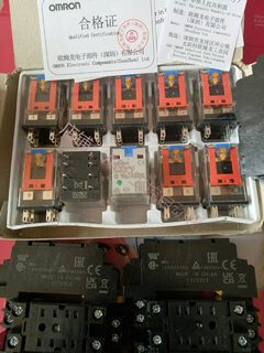 10套全新继电器MY2lN-GS  24VDC带闭 锁 新款带二维码 底座也是 1