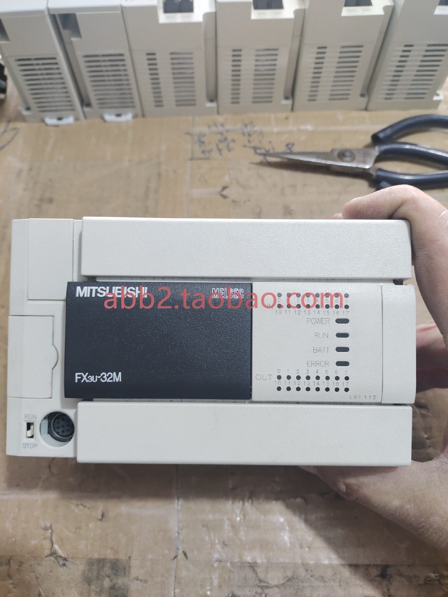 三菱plc控制器fx3u-32mr/es-a现货一台