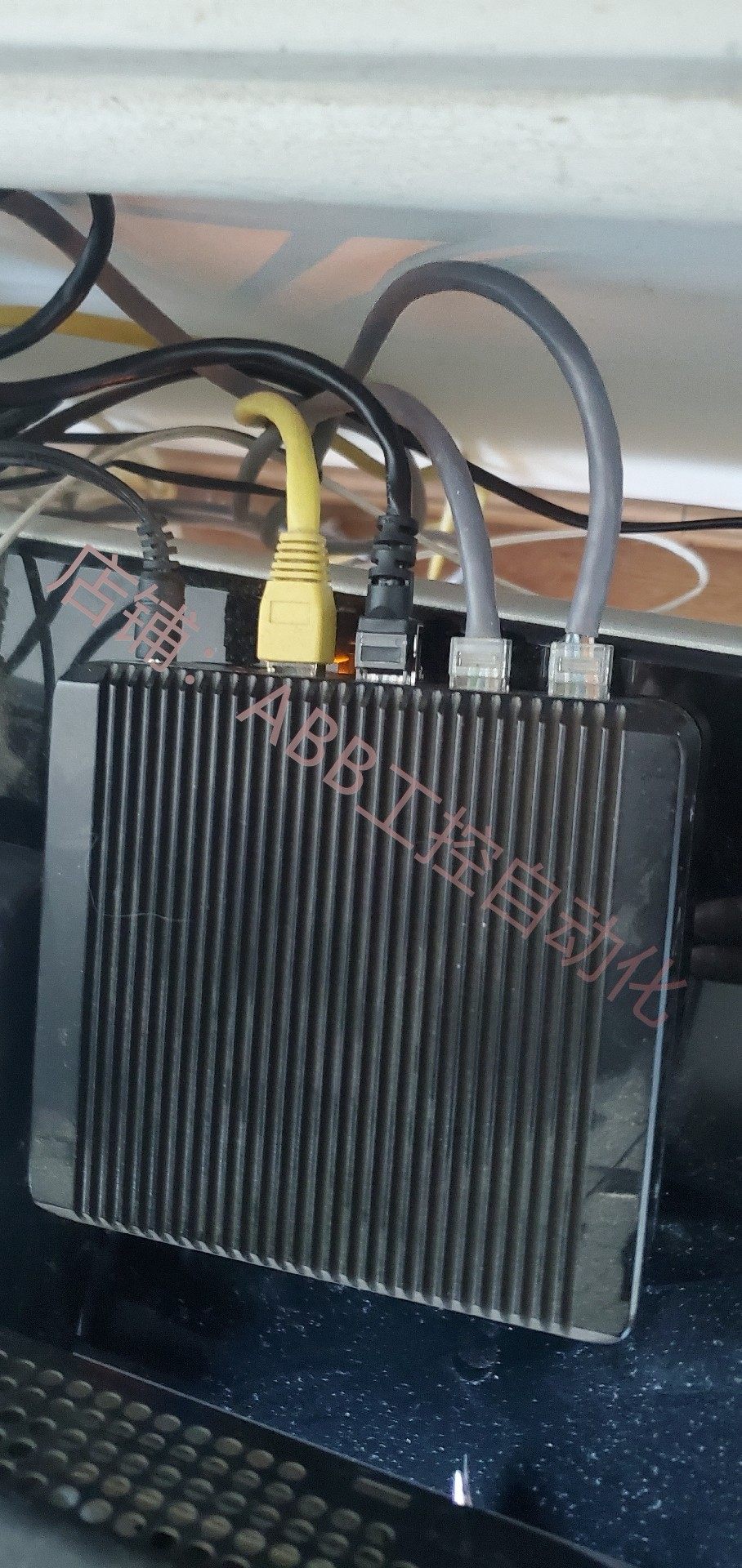 工控主机 j1900cpu4g内存32gssd4口千 兆带电源运行稳定