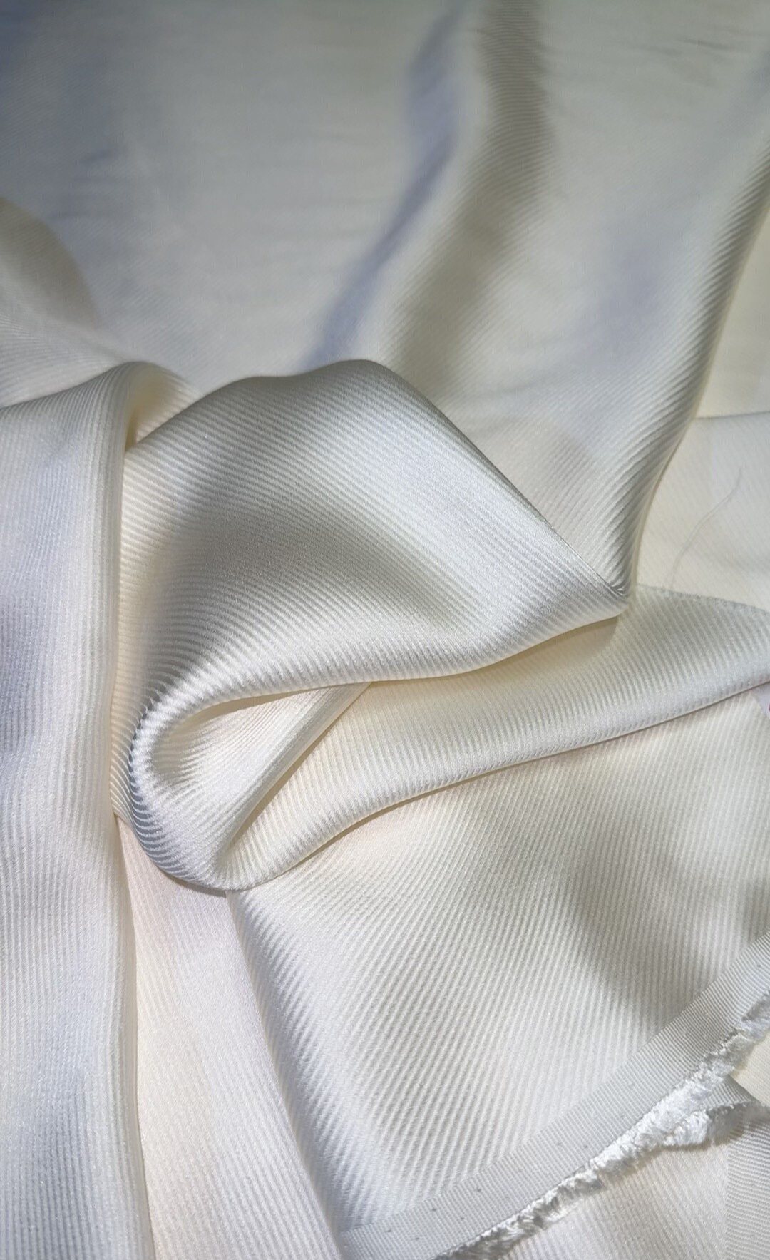 140门幅43-45姆米真丝斜纹铜氨缎80%植物铜氨丝20%桑蚕丝适合衬衣,居家布艺,海绵垫/布料/面料/手工diy,淘宝优惠券,粉丝福利购,淘宝优惠卷