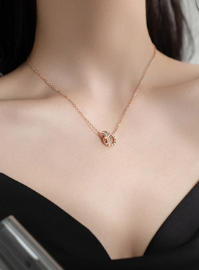 环环相扣钛钢罗马数字项链