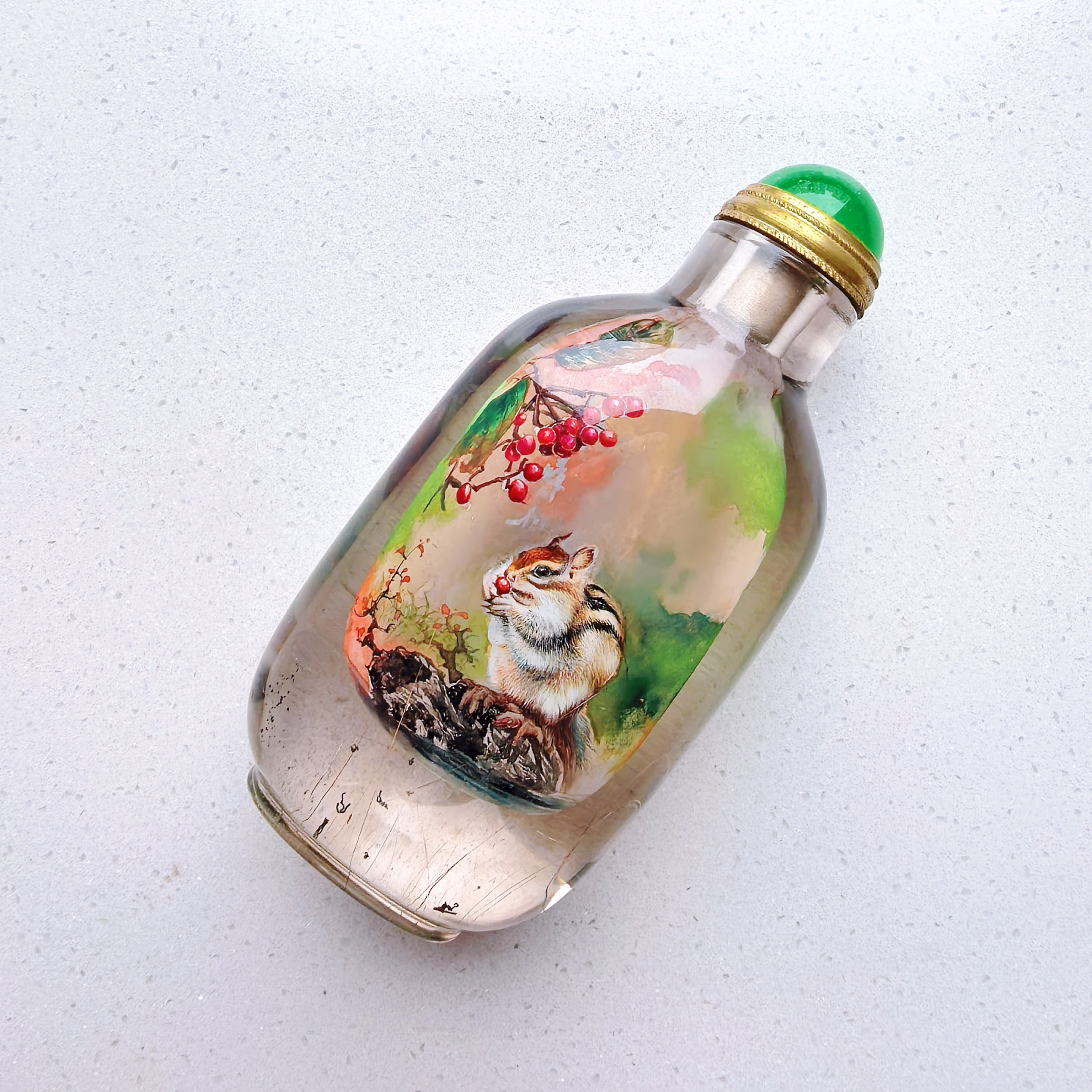 【冀派内画】纯手绘水晶鼻烟壶松鼠献瑞红果飘香非遗工艺收藏礼品