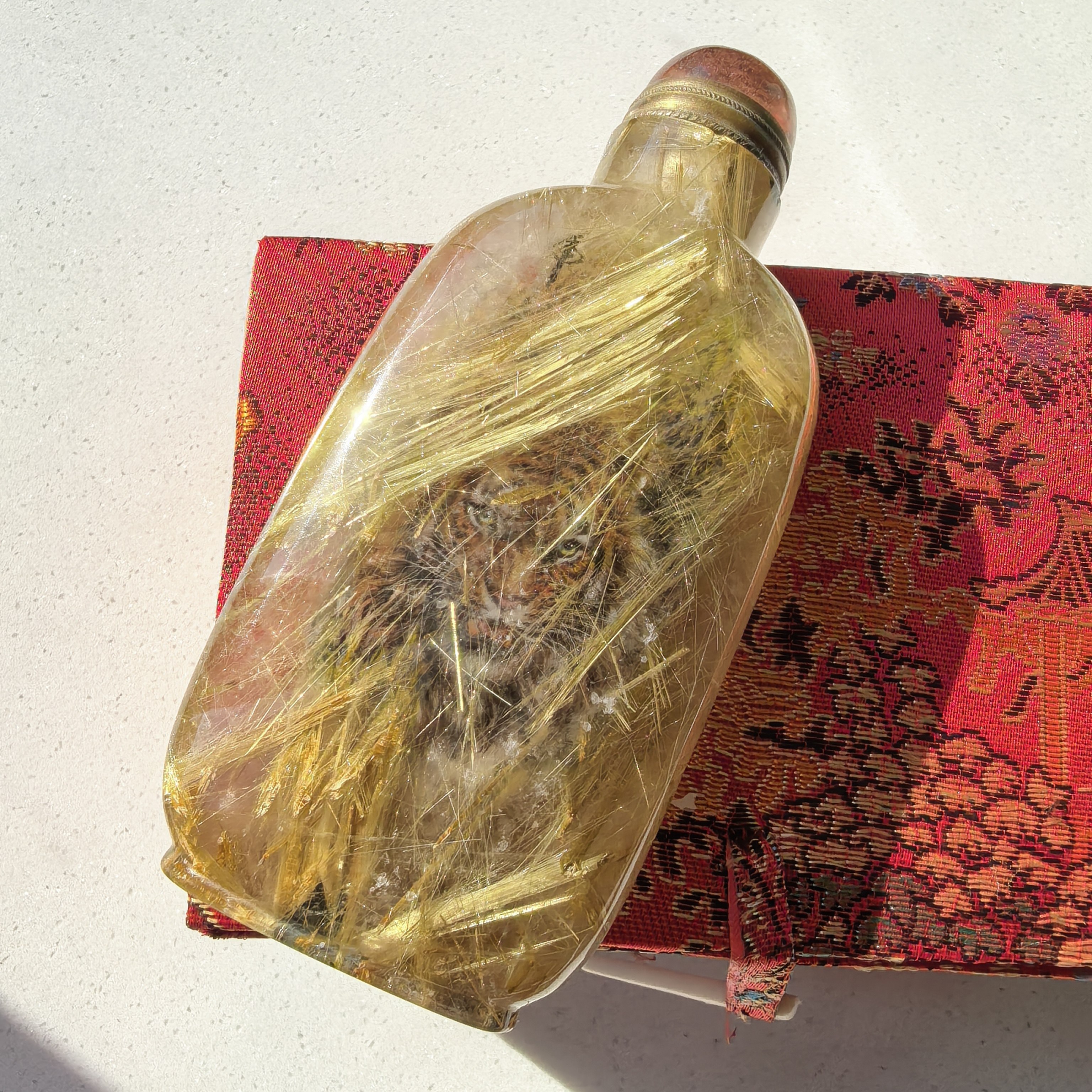 天然水晶金发丝内画鼻烟壶手工绘画收藏特色非遗礼品国潮风猛虎图