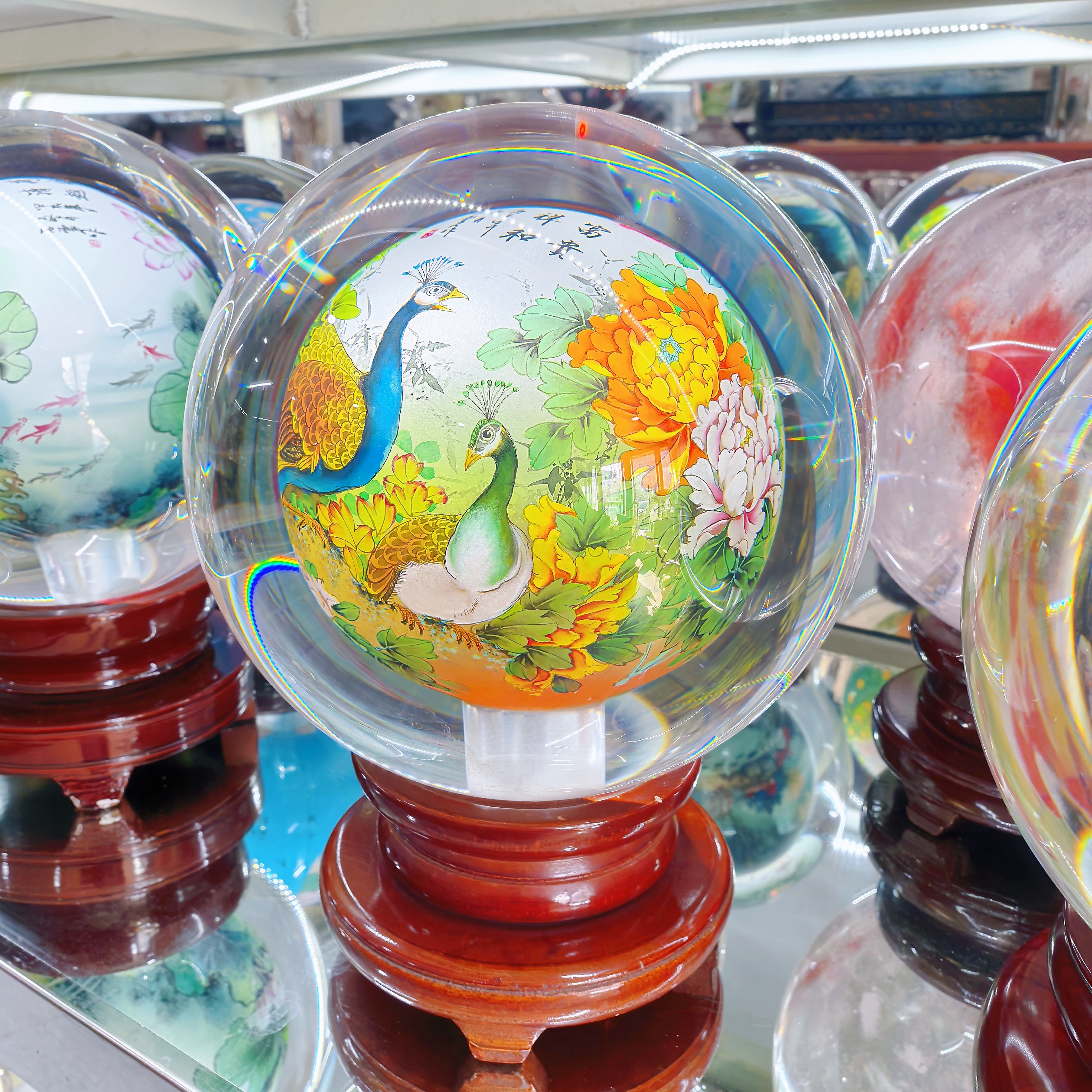 内画水晶球牡丹孔雀图直径23厘米新年家居祥和富贵摆件,家居饰品,装饰摆件,淘宝优惠券,粉丝福利购,淘宝优惠卷