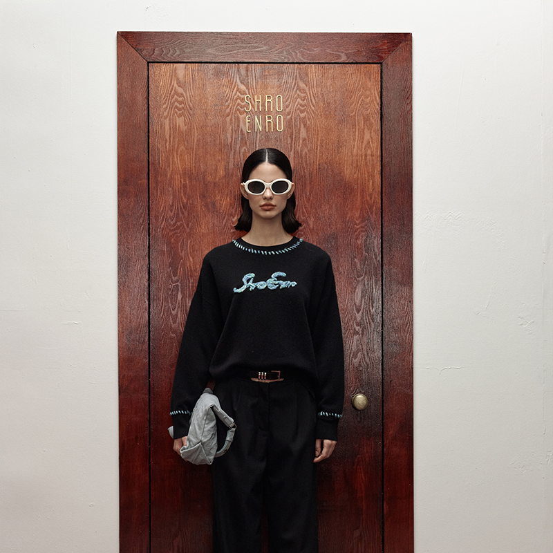 SHROENRO绣花圆领毛衫