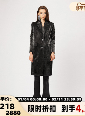 FLONAKED 鳄鱼纹高垫肩廓形长大衣外套   300170