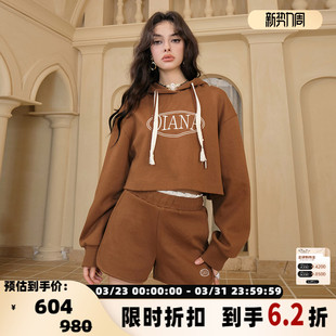 卫裤 女士字母logo印花纯色短裤 301489 Vevina Diana