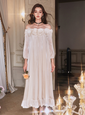 FLONAKED 2025柔光花瓣一字肩水晶纱连衣裙长裙银泰百货300170