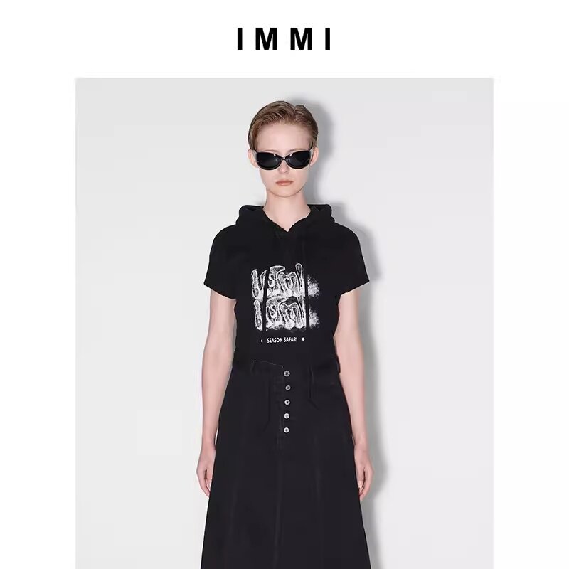 IMMI 设计师品牌 短款简约秋冬短袖连帽卫衣   300124 - 实物图