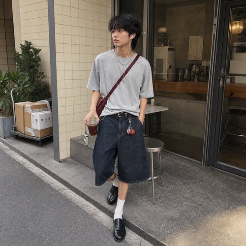 AMIPARIS简约宽松圆领短袖T恤衫