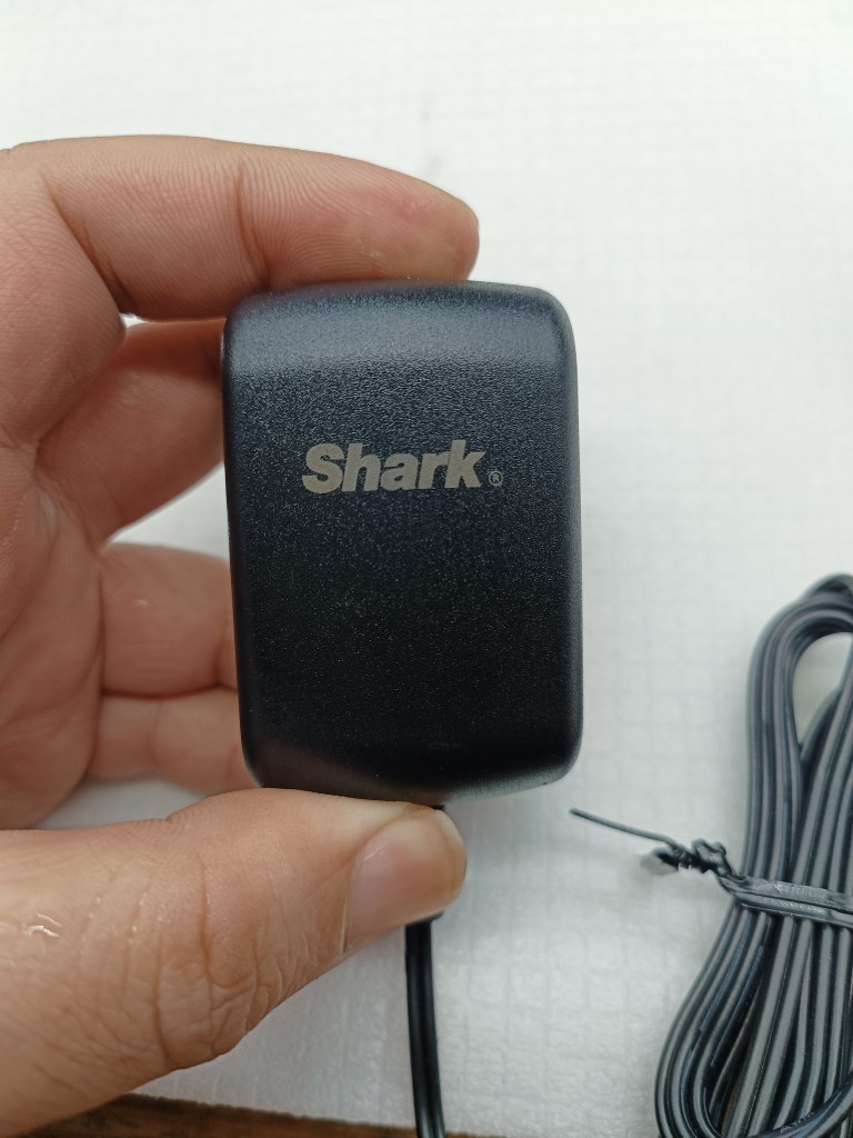 鲨客吸尘器13.3V750MA充电器 原装SHARK电源适配器DK12-133075A-U