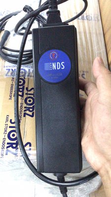 NDS N-90X0568-G医疗用显示器电源适配器线24V6.25A航空卡侬头3孔