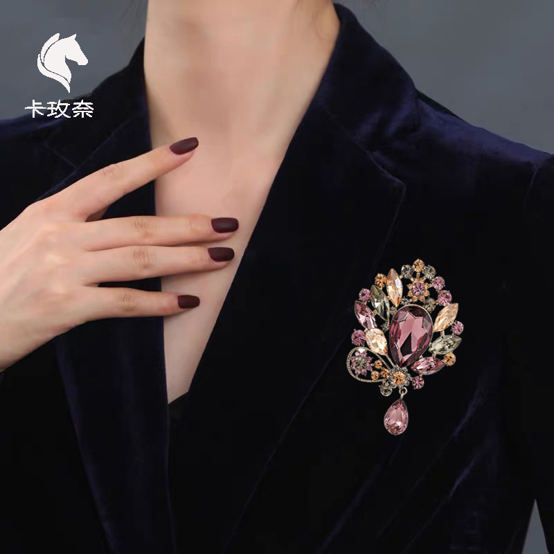 法国风格卡玫奈 轻奢勋章奥地利水晶胸针 复古胸花别针 有吊坠钩