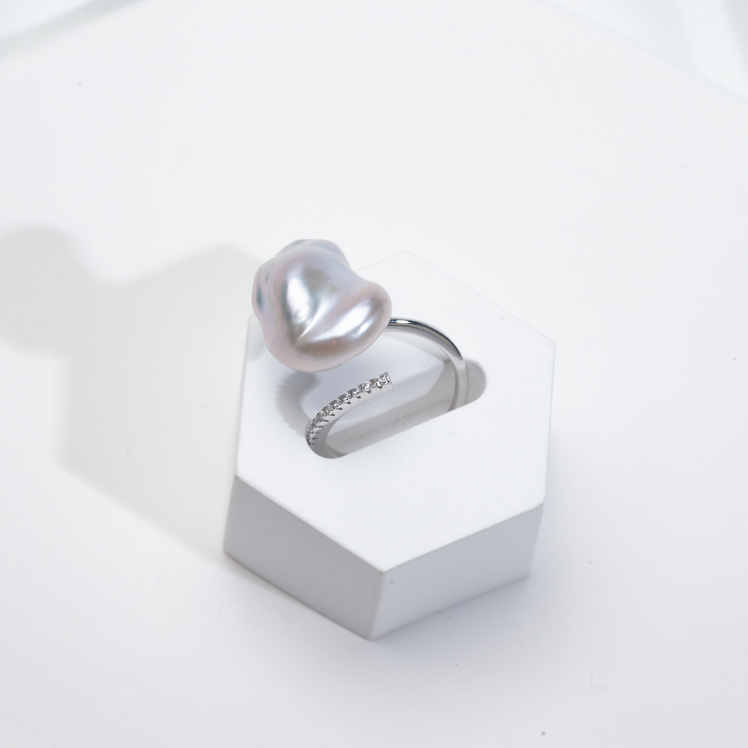 【银块】S925银淡水巴洛克冷白光澳白蓝光KESHI精致开口戒指碎钻