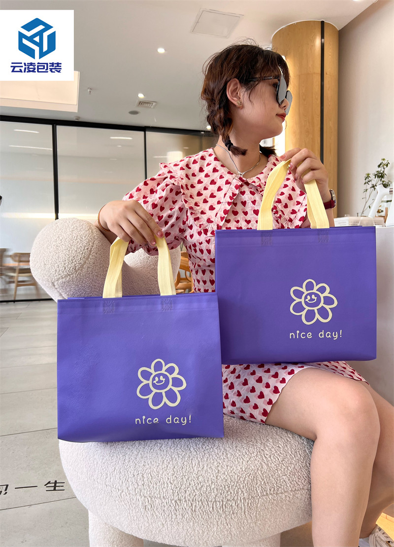 无纺布覆膜加厚高档环保服饰装店用手提袋子包装购物定制logo礼品
