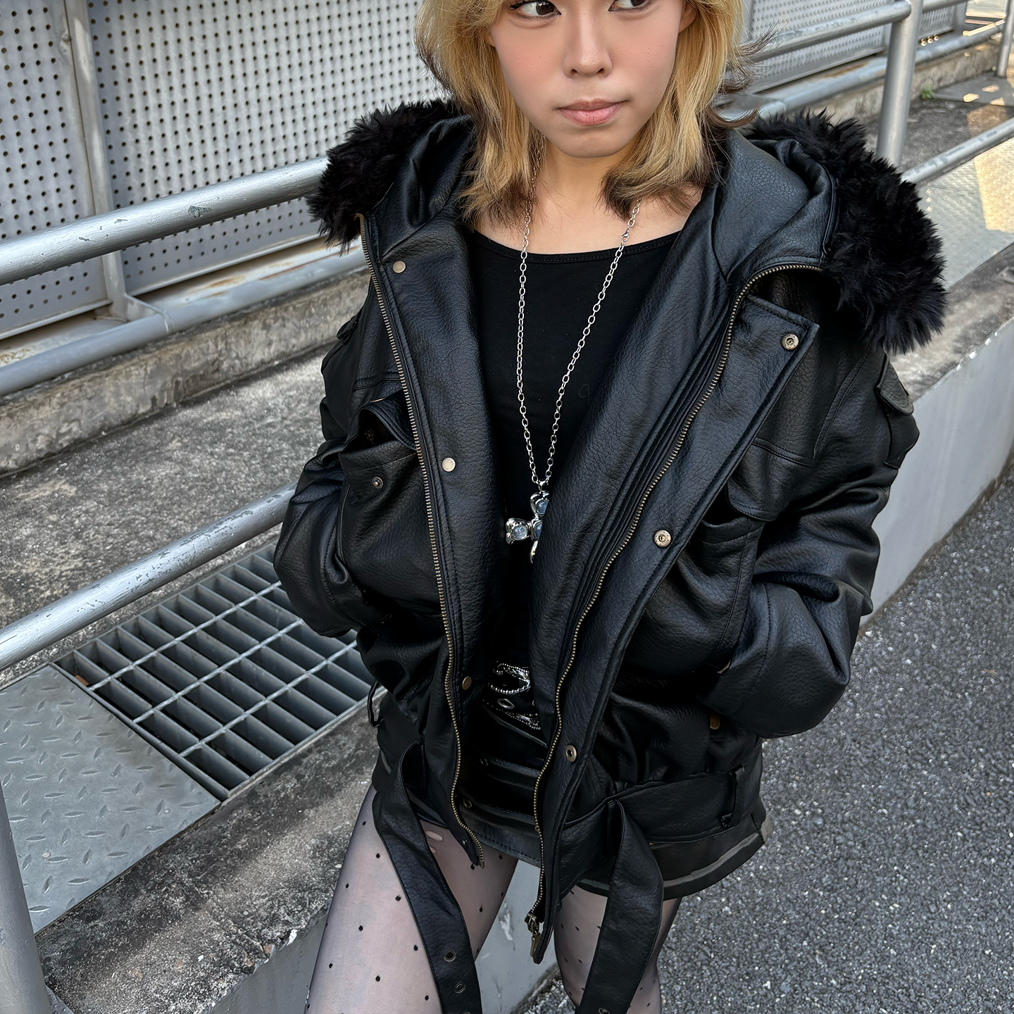 暗黑系辣妹复古大毛领连帽设计感皮衣加厚保暖棉服女工装机车外套