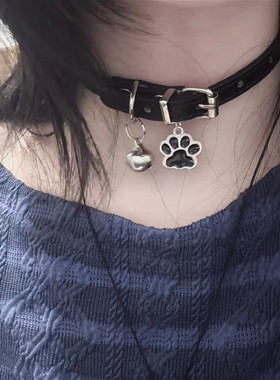 百搭choker黑色皮质项圈铃铛颈链猫爪小众设计纯欲风通勤朋克项链