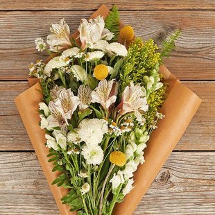 美国国际送花给男女朋友、老师 同城花店鲜花 野趣主题花束共19枝