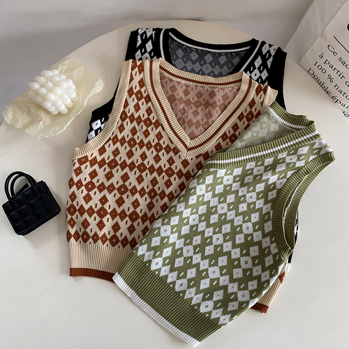 Real price autumn knitted vest female students are lazy and versatile, wearing sweater Pullover sleeveless vest