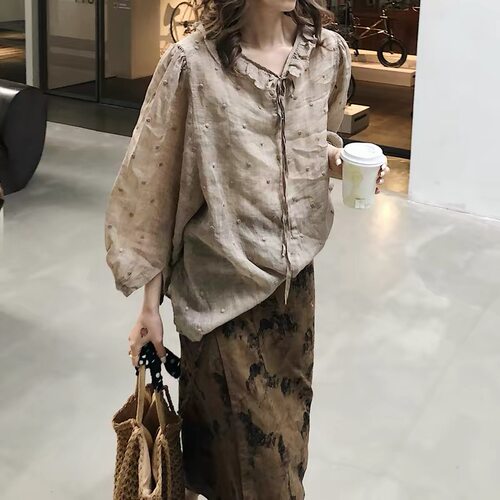 苎麻圆点刺绣衬衫