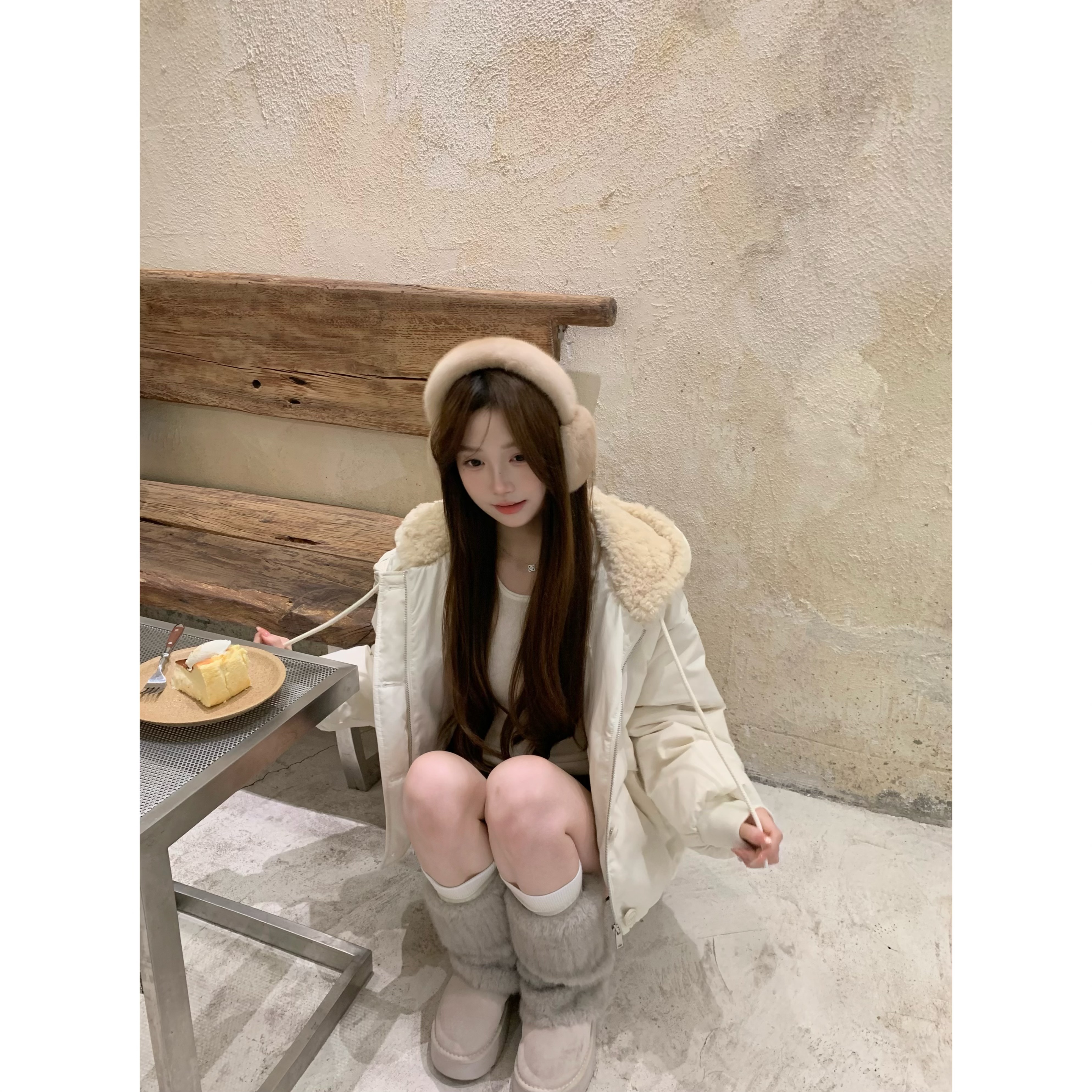 BBen  90白鸭绒连帽毛领羽绒服女短款2025冬季新款绝美冬装外套