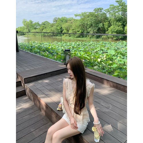 BBen 梦境夏朵 花边V领小衫背心女夏2025新款设计感甜美无袖上衣