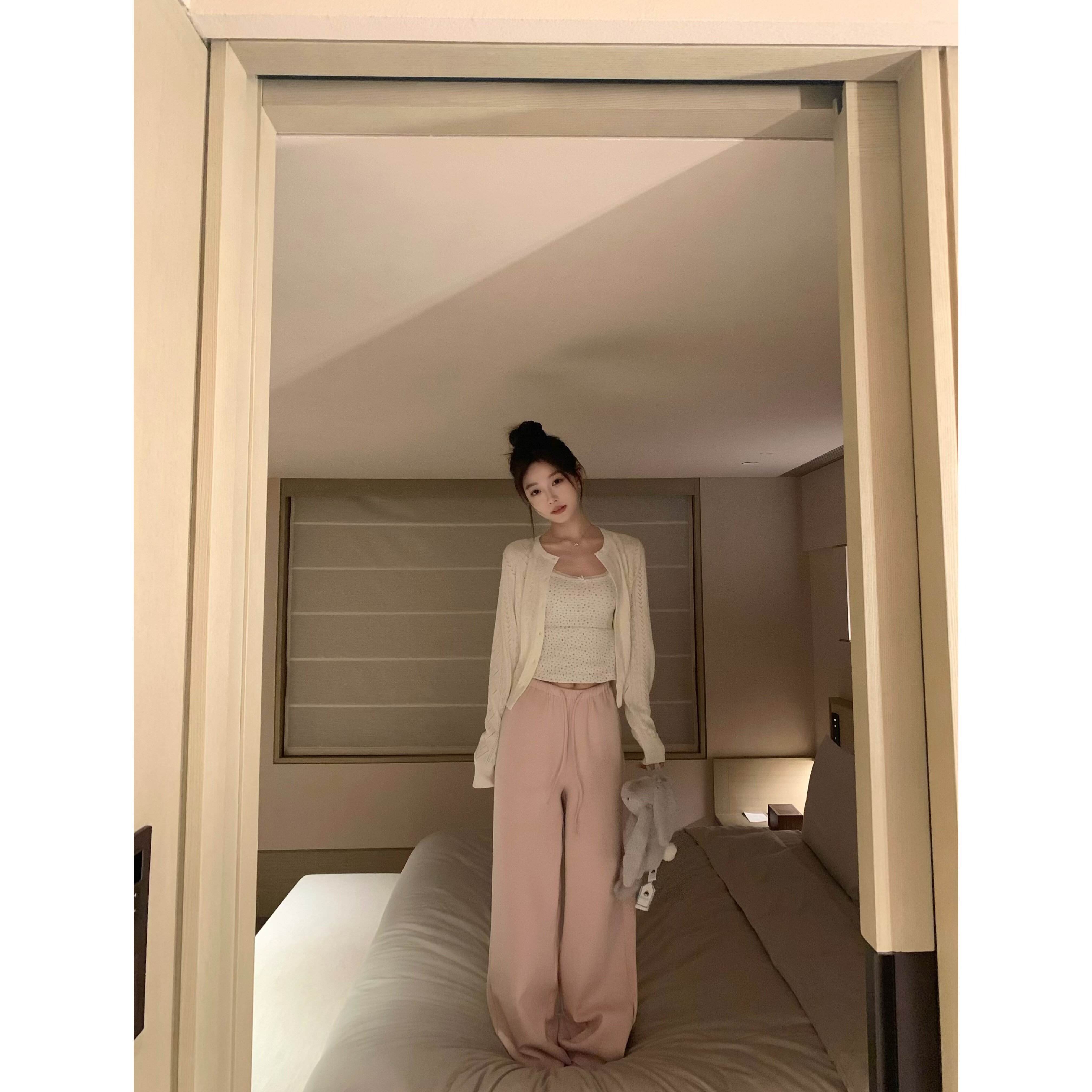 BBen 粉色休闲直筒裤女2026夏季新款高腰显高弹力收腰显瘦阔腿裤