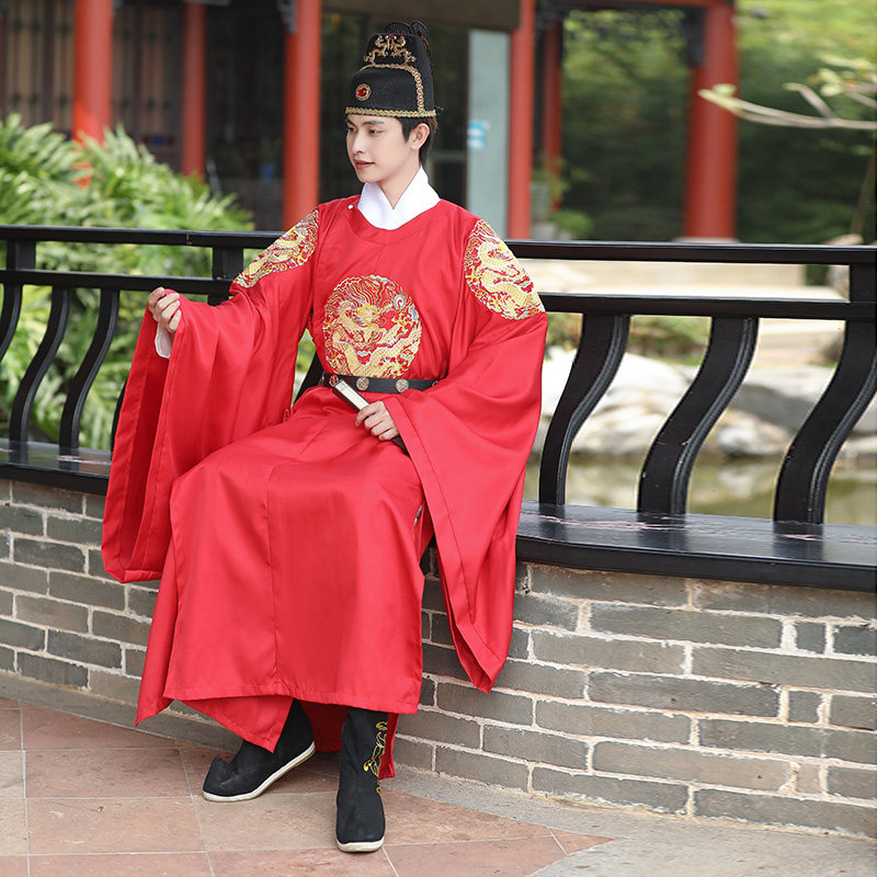 精选汉服男龙袍婚服明制红色w圆领袍皇帝服装四团龙重工绣花中国图片