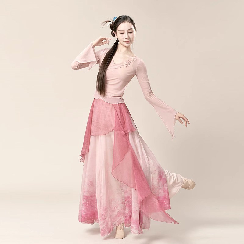 新选古典舞演出服女粉色r不规则裙摆飘逸渐变纱衣修身大裙摆舞蹈图片