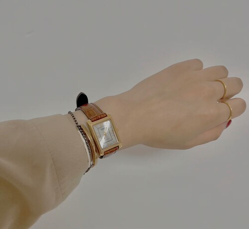 卡西欧小方表女士石英棕ins风