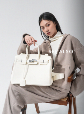 SEE ALSO『高定鹿皮BK45』新贵静奢工匠全手工单肩斜挎手提鹿皮包