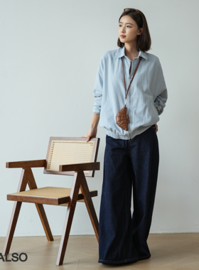 SEE ALSO『25早秋niuniu』欧若风松弛轻薄蓝白条纹翻领夹克外套