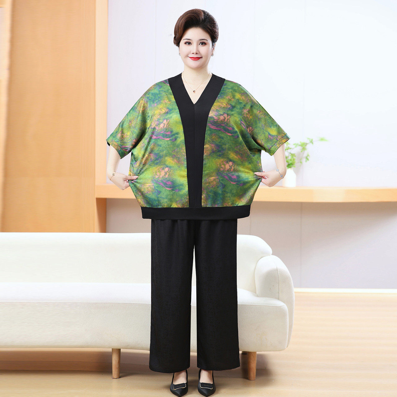 加肥大码200斤胖mm短袖套装女洋气中老年上衣裤子两件套妈妈夏装