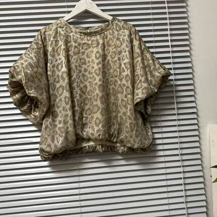 0528-42法国单文艺轻奢豹纹短袖衬衫女圆领显瘦百搭上衣气质女装