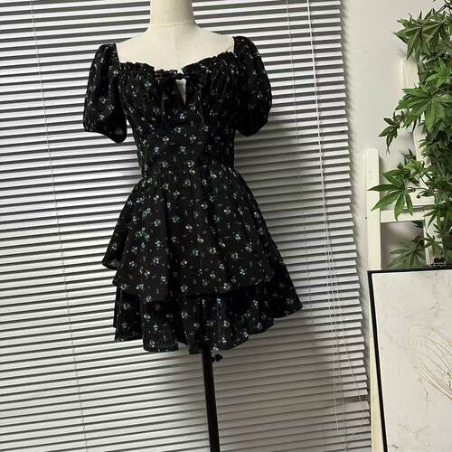 0907-16法系泡泡袖方领碎花收腰短袖女装连体衣裤优雅修身减龄