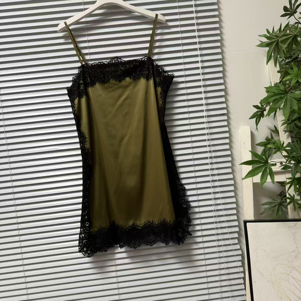 0909-9欧美性感吊带连衣裙女绿色蕾丝拼接修身显瘦约会战袍风