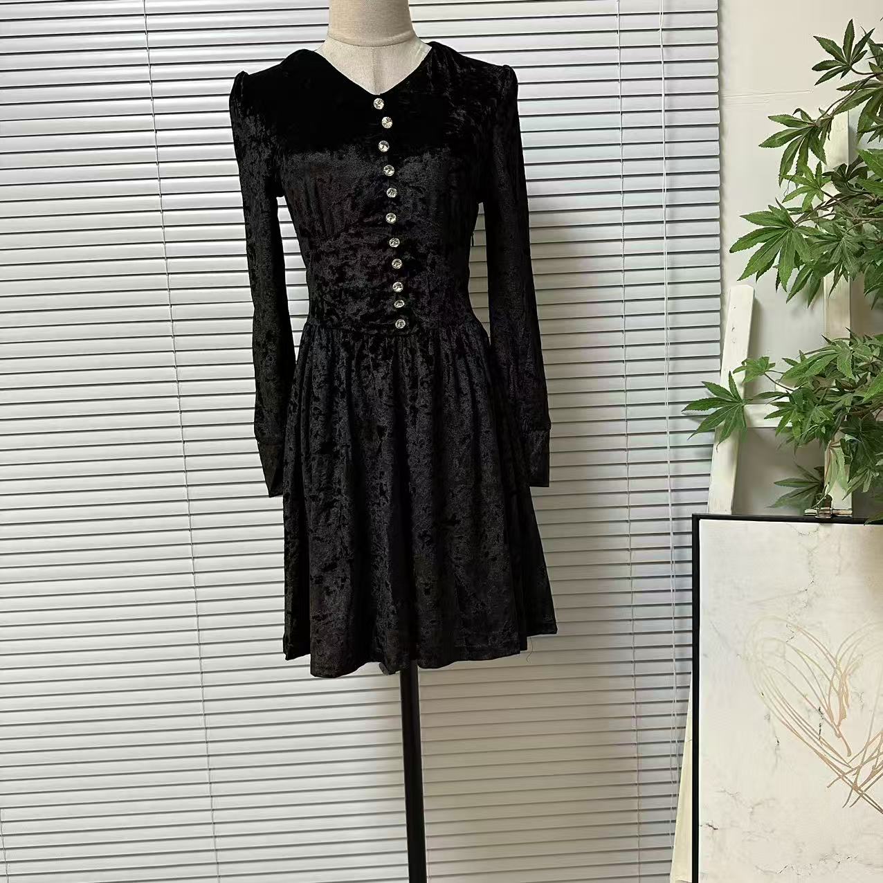 0929-56法式轻奢高级感丝绒连衣裙时尚气质收腰显瘦长袖裙子